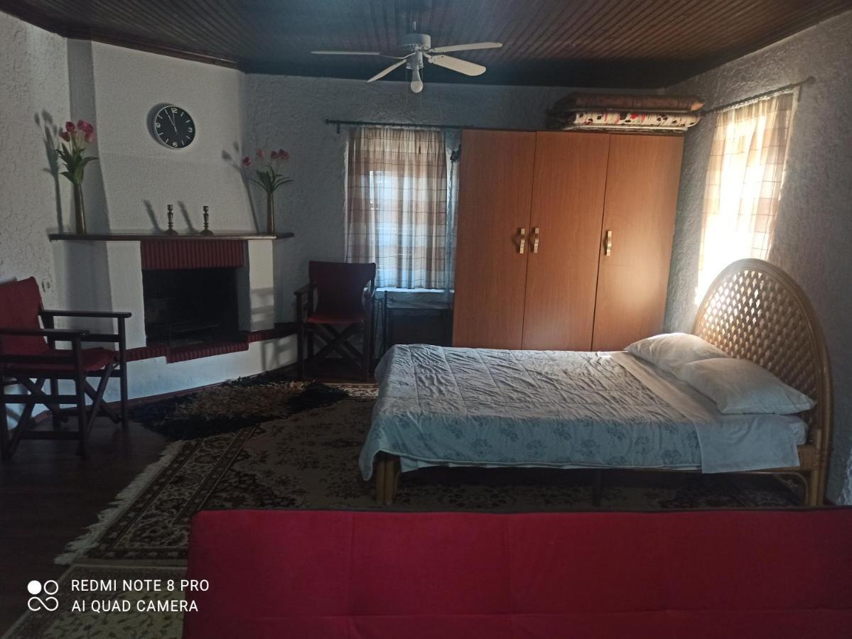 Forestrock Studio For Sale Too 斯巴达 外观 照片